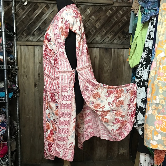 🦋 Knox Rose Kimono/Cover-up - Picture 4 of 5